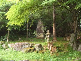 Day #8: An old temple in Shiroyama park area, up the hill to the ruins of a castle