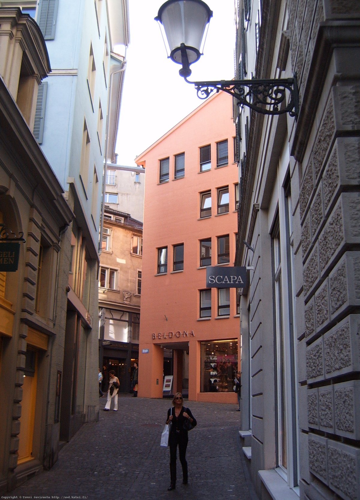Day #5: Narrow streets of old Zürich